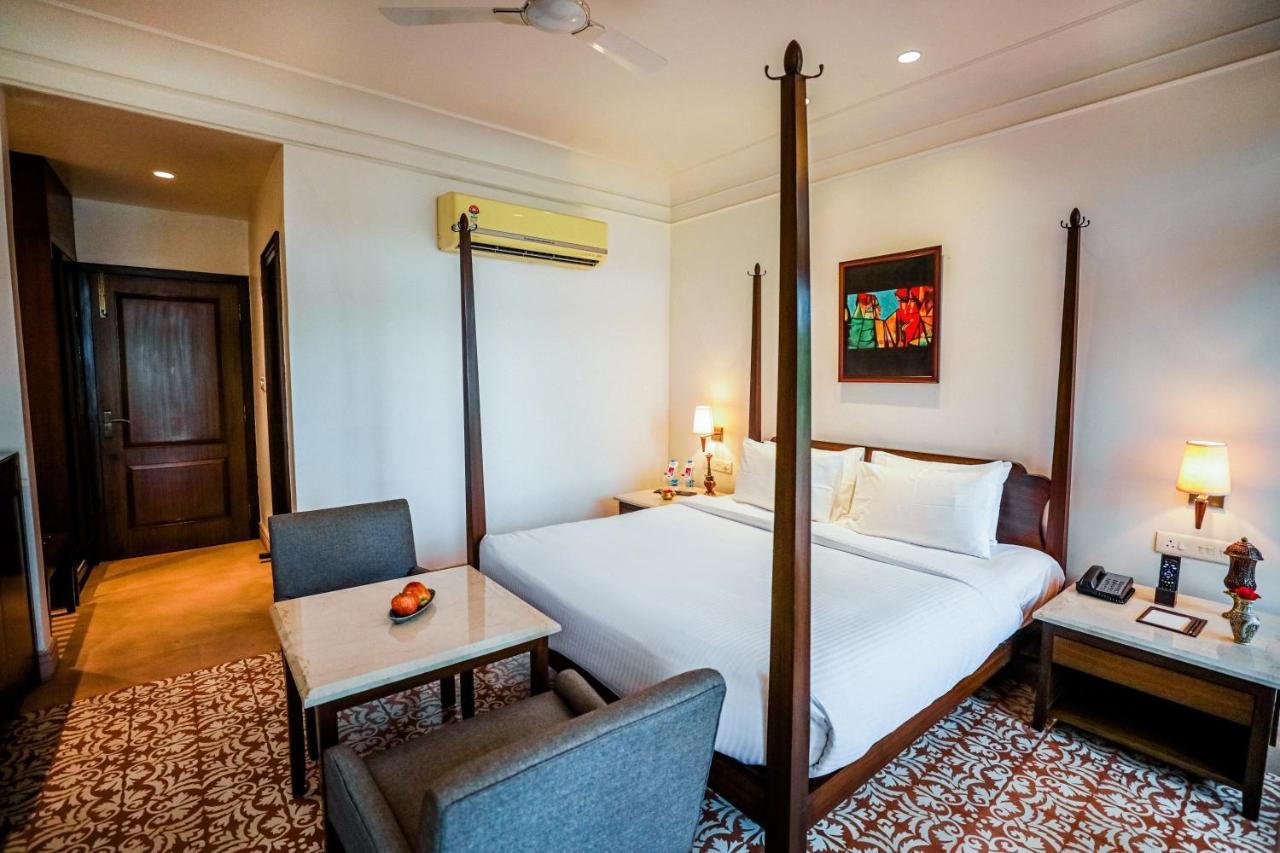 Saptapuri By Royal Orchid Hotels Limited Варанаси Екстериор снимка